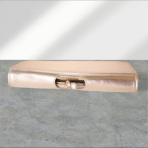 LIMITED WOMENS SILVER CLUTCH WALLET WITH DIAMOND CLASPS AND CARD SLOTS - Picture 1 of 12